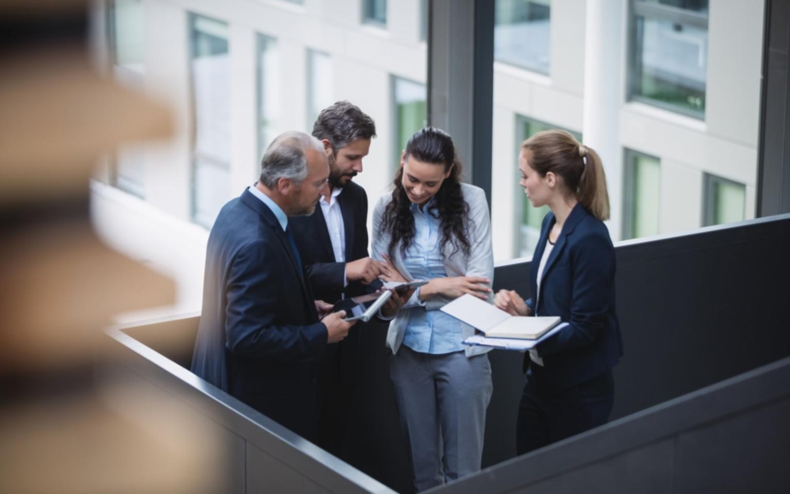 Detaillierte Darstellung verschiedener Finanzszenarien und deren Wahrscheinlichkeiten